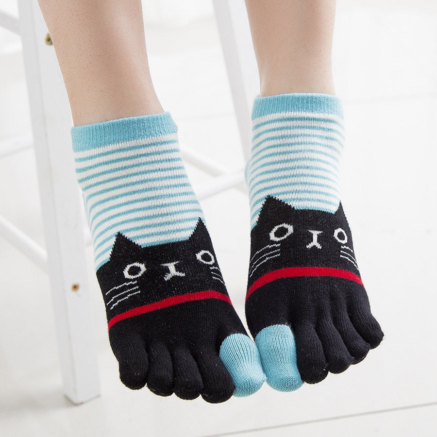 Ladies Autumn And Winter Horizontal Stripes Cat Cotton Five-finger Socks