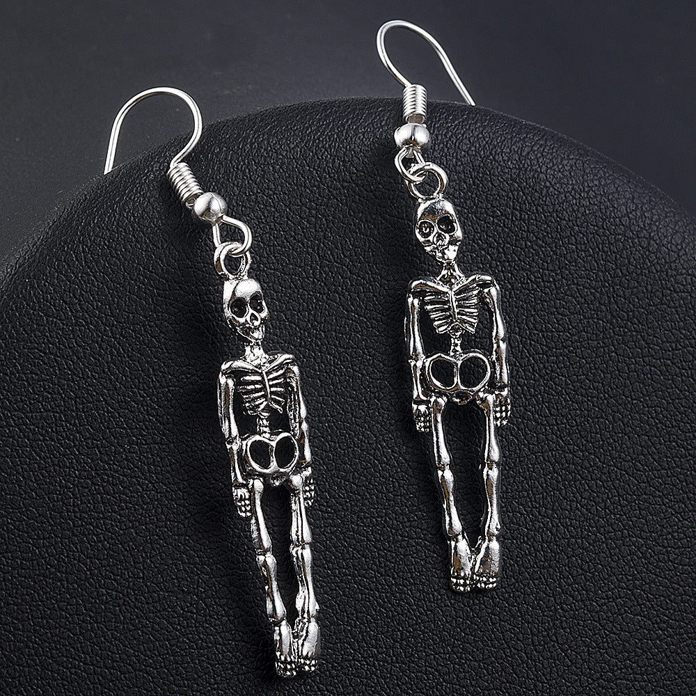 Skull pendant earrings