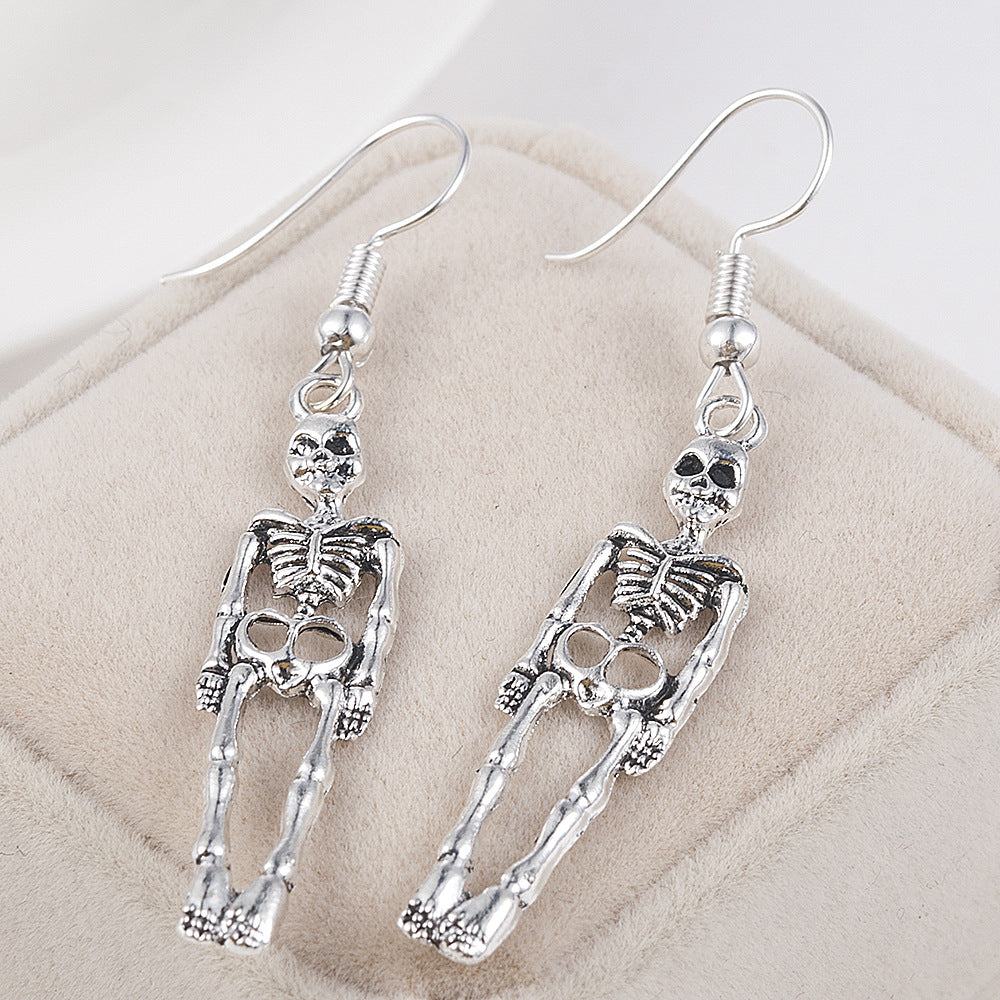 Skull pendant earrings